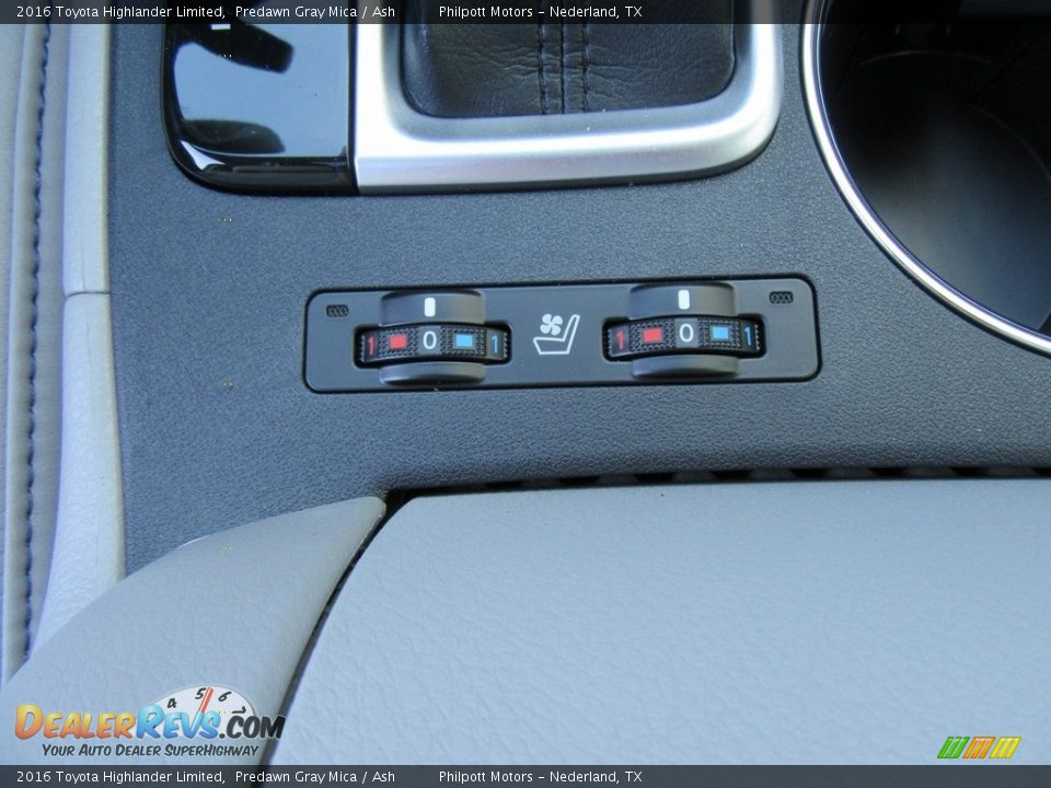 2016 Toyota Highlander Limited Predawn Gray Mica / Ash Photo #31