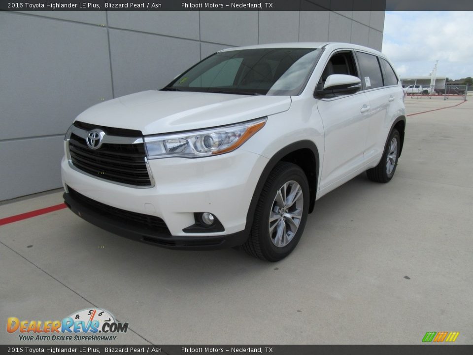 2016 Toyota Highlander LE Plus Blizzard Pearl / Ash Photo #7