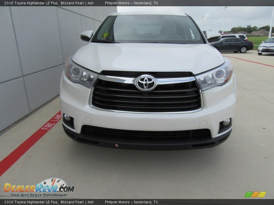 2016 Toyota Highlander LE Plus Blizzard Pearl / Ash Photo #8