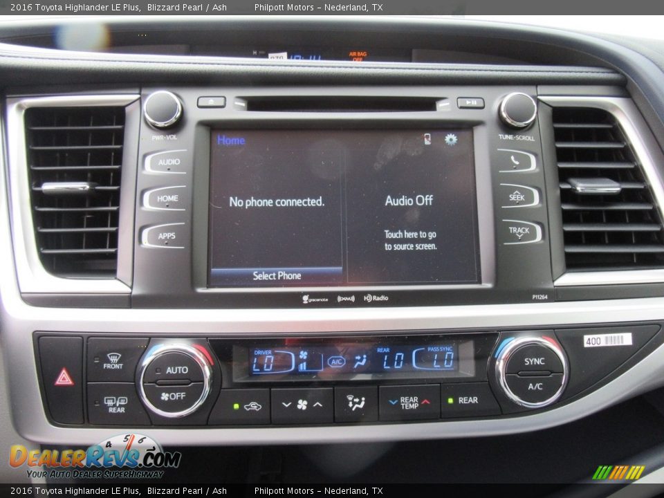 2016 Toyota Highlander LE Plus Blizzard Pearl / Ash Photo #26