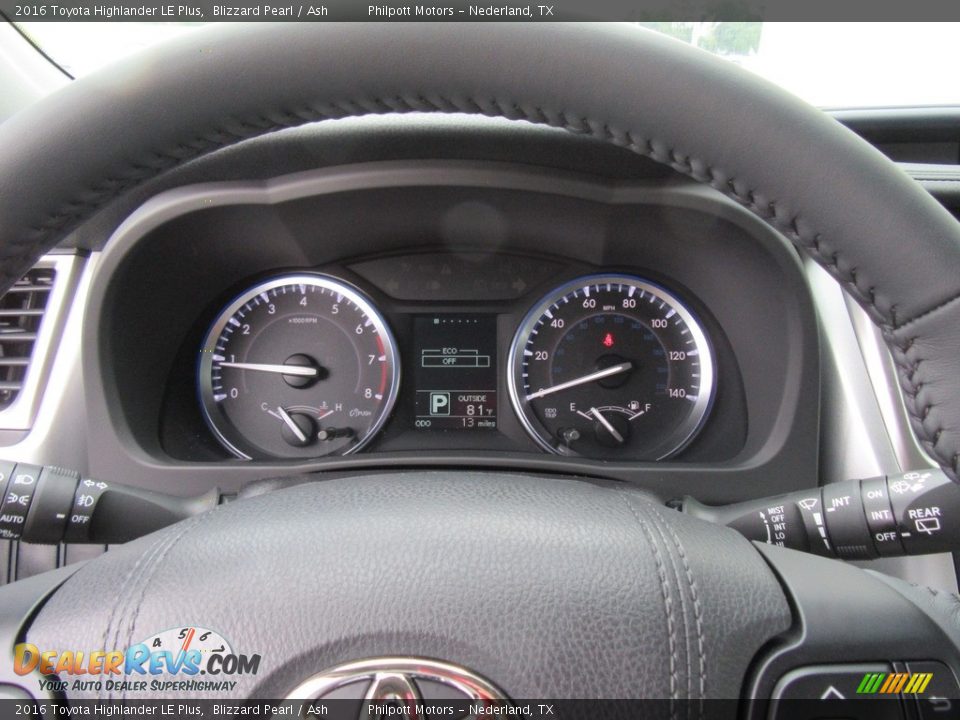 2016 Toyota Highlander LE Plus Blizzard Pearl / Ash Photo #30