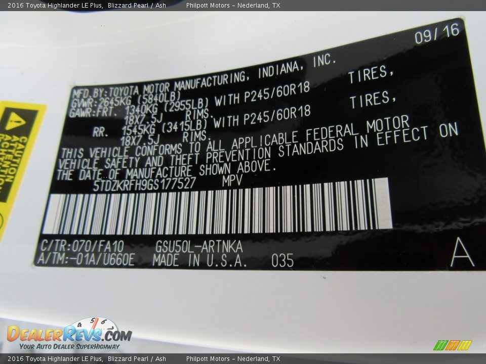 2016 Toyota Highlander LE Plus Blizzard Pearl / Ash Photo #32