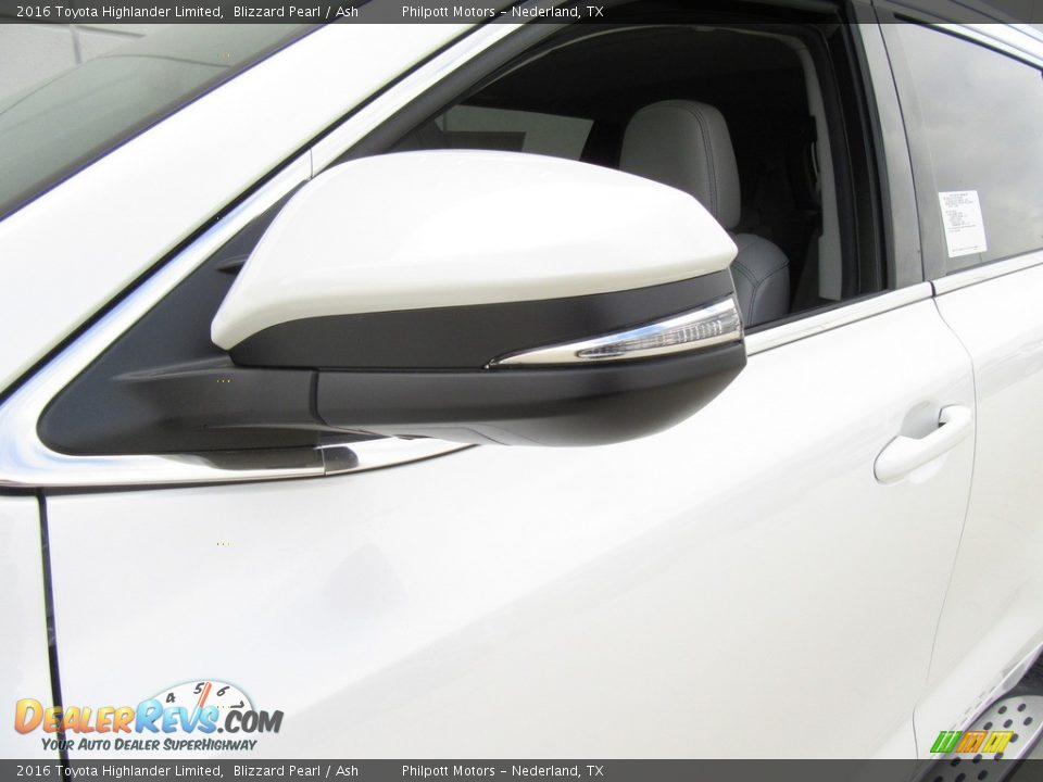 2016 Toyota Highlander Limited Blizzard Pearl / Ash Photo #13