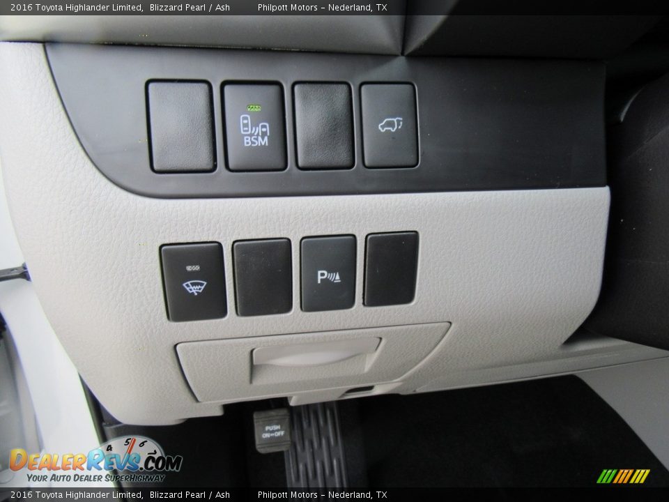 2016 Toyota Highlander Limited Blizzard Pearl / Ash Photo #35