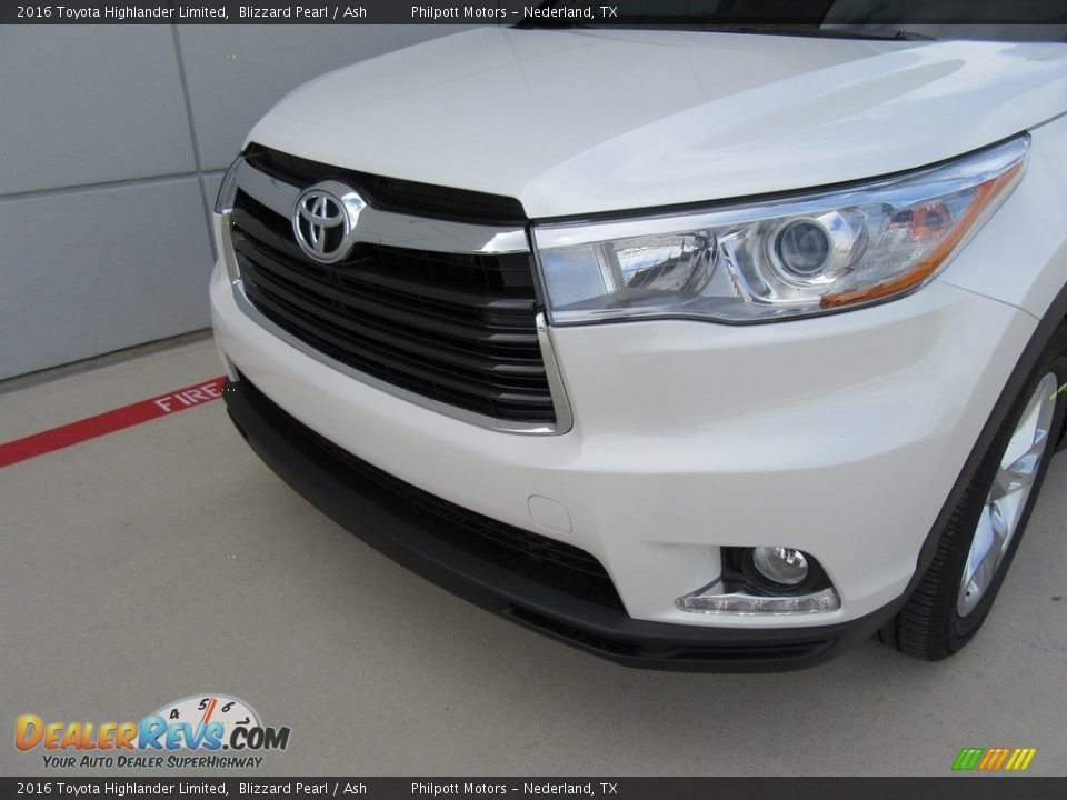 2016 Toyota Highlander Limited Blizzard Pearl / Ash Photo #10