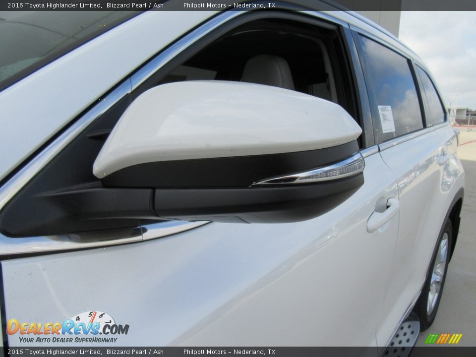 2016 Toyota Highlander Limited Blizzard Pearl / Ash Photo #13