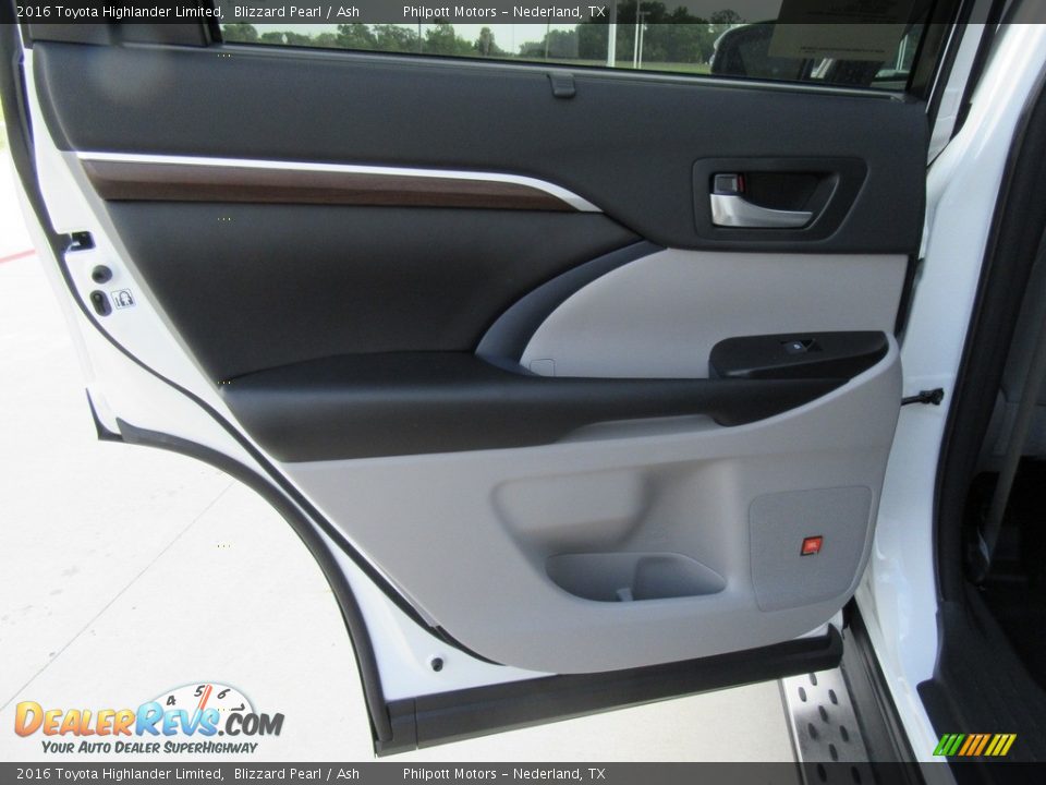 2016 Toyota Highlander Limited Blizzard Pearl / Ash Photo #19