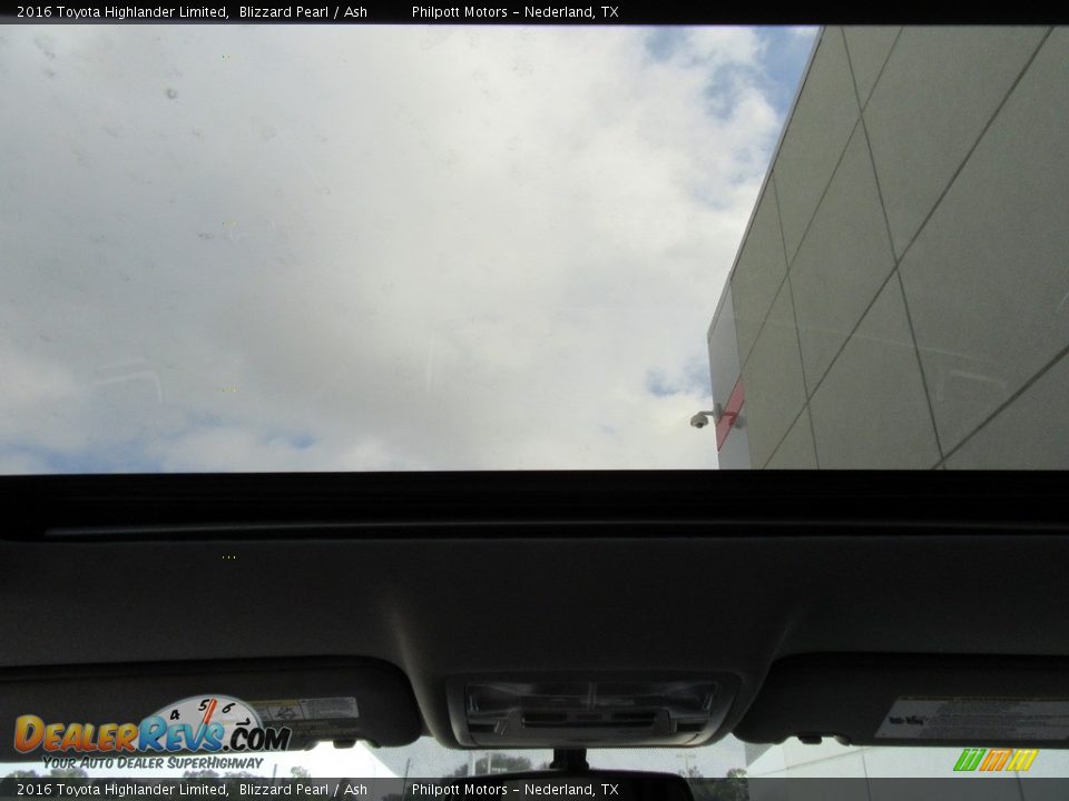 2016 Toyota Highlander Limited Blizzard Pearl / Ash Photo #25