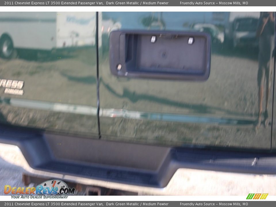 2011 Chevrolet Express LT 3500 Extended Passenger Van Dark Green Metallic / Medium Pewter Photo #36