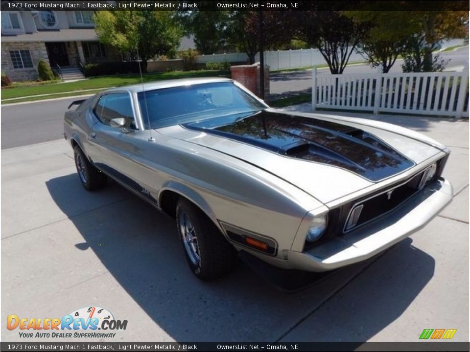 Front 3/4 View of 1973 Ford Mustang Mach 1 Fastback Photo #1