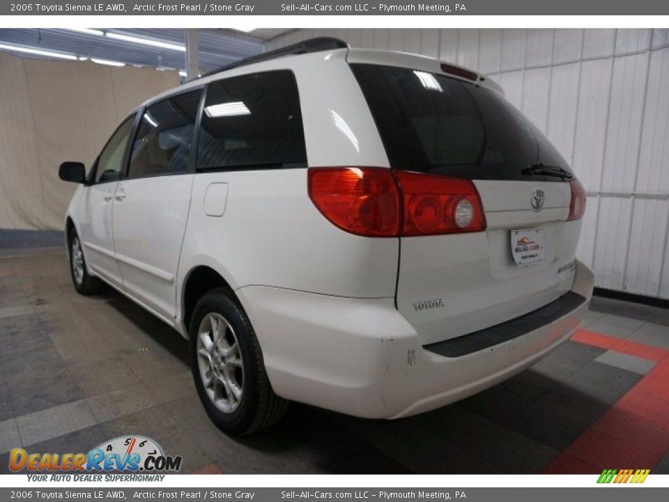 2006 Toyota Sienna LE AWD Arctic Frost Pearl / Stone Gray Photo #10