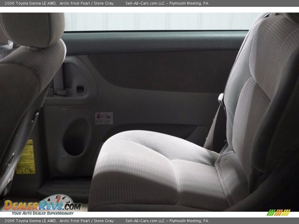 2006 Toyota Sienna LE AWD Arctic Frost Pearl / Stone Gray Photo #16