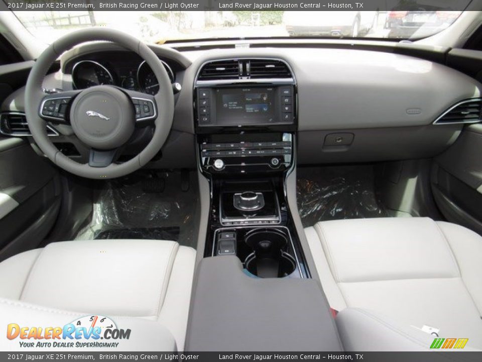 2017 Jaguar XE 25t Premium British Racing Green / Light Oyster Photo #4