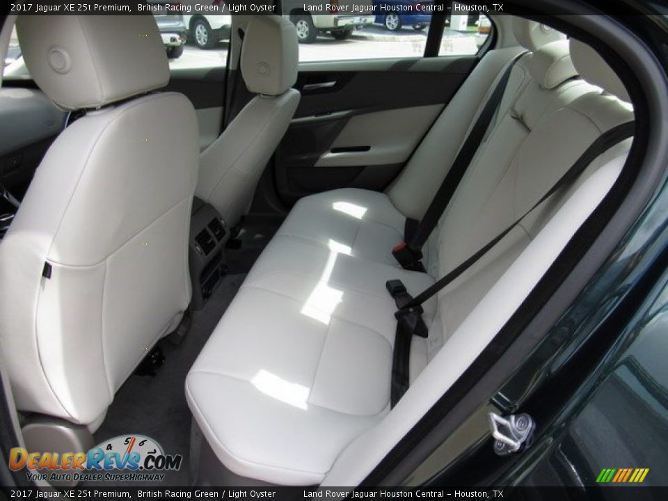 2017 Jaguar XE 25t Premium British Racing Green / Light Oyster Photo #5