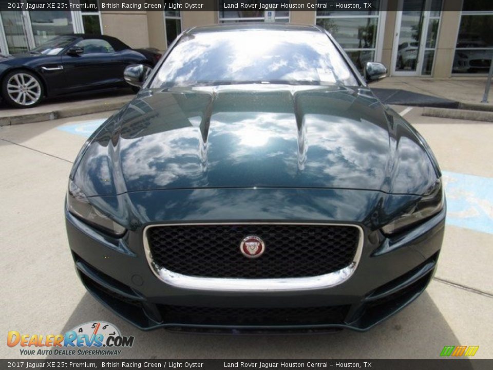 2017 Jaguar XE 25t Premium British Racing Green / Light Oyster Photo #12