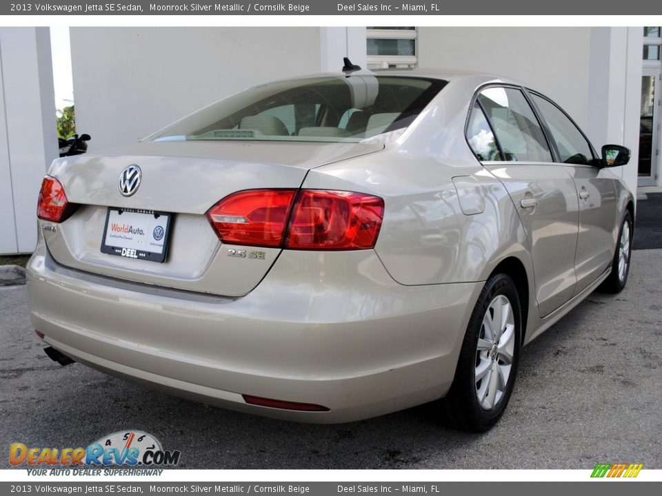 2013 Volkswagen Jetta SE Sedan Moonrock Silver Metallic / Cornsilk Beige Photo #10