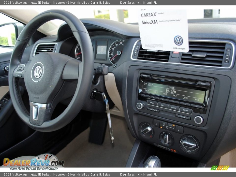 2013 Volkswagen Jetta SE Sedan Moonrock Silver Metallic / Cornsilk Beige Photo #19