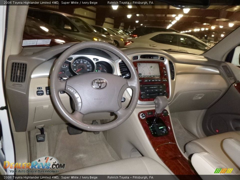 2006 Toyota Highlander Limited 4WD Super White / Ivory Beige Photo #7