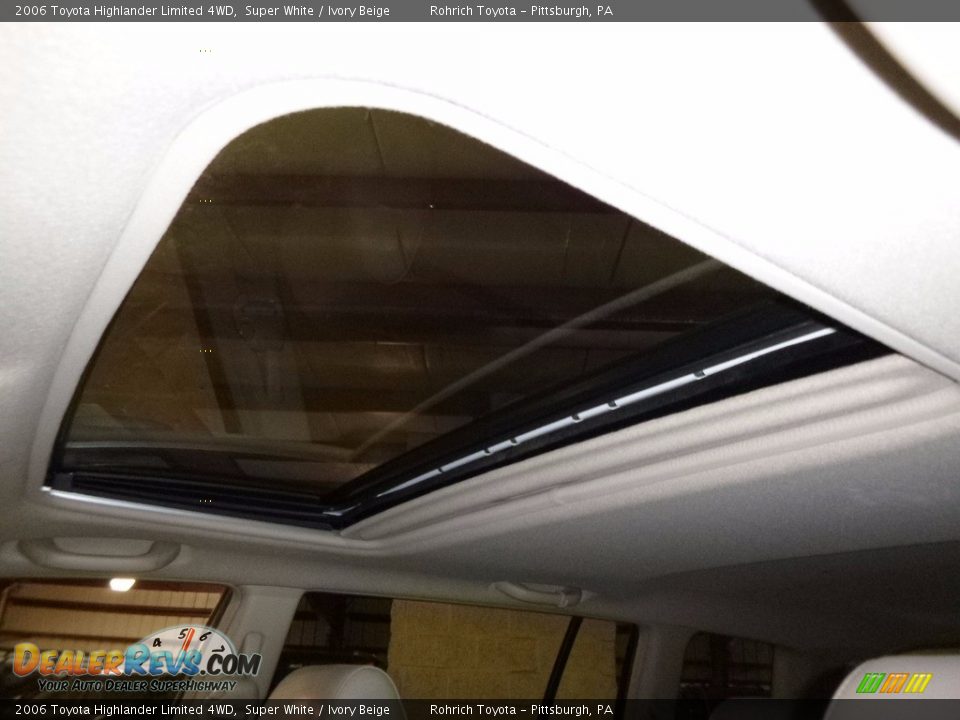 2006 Toyota Highlander Limited 4WD Super White / Ivory Beige Photo #20