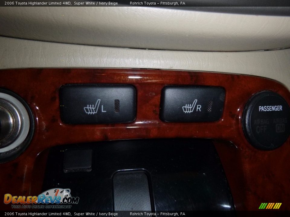 2006 Toyota Highlander Limited 4WD Super White / Ivory Beige Photo #23
