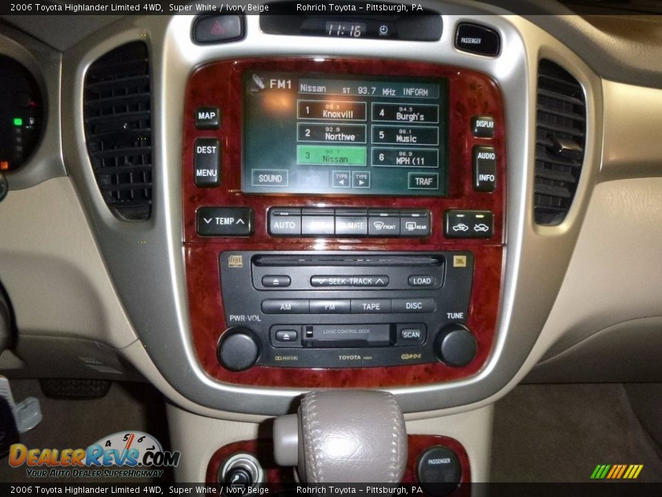 2006 Toyota Highlander Limited 4WD Super White / Ivory Beige Photo #24