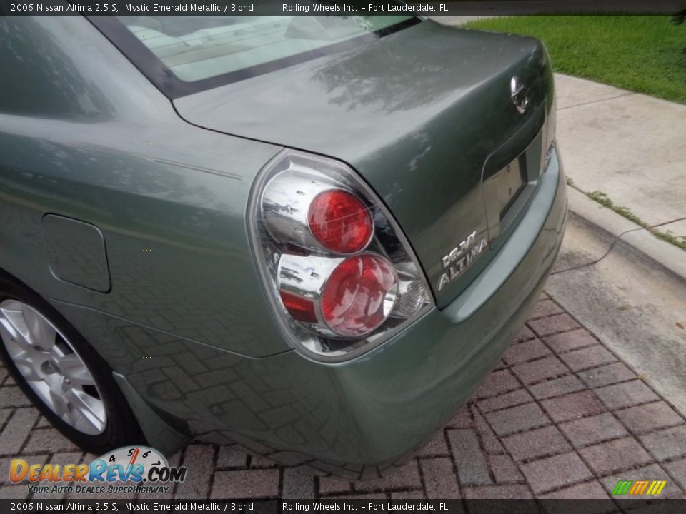 2006 Nissan Altima 2.5 S Mystic Emerald Metallic / Blond Photo #16