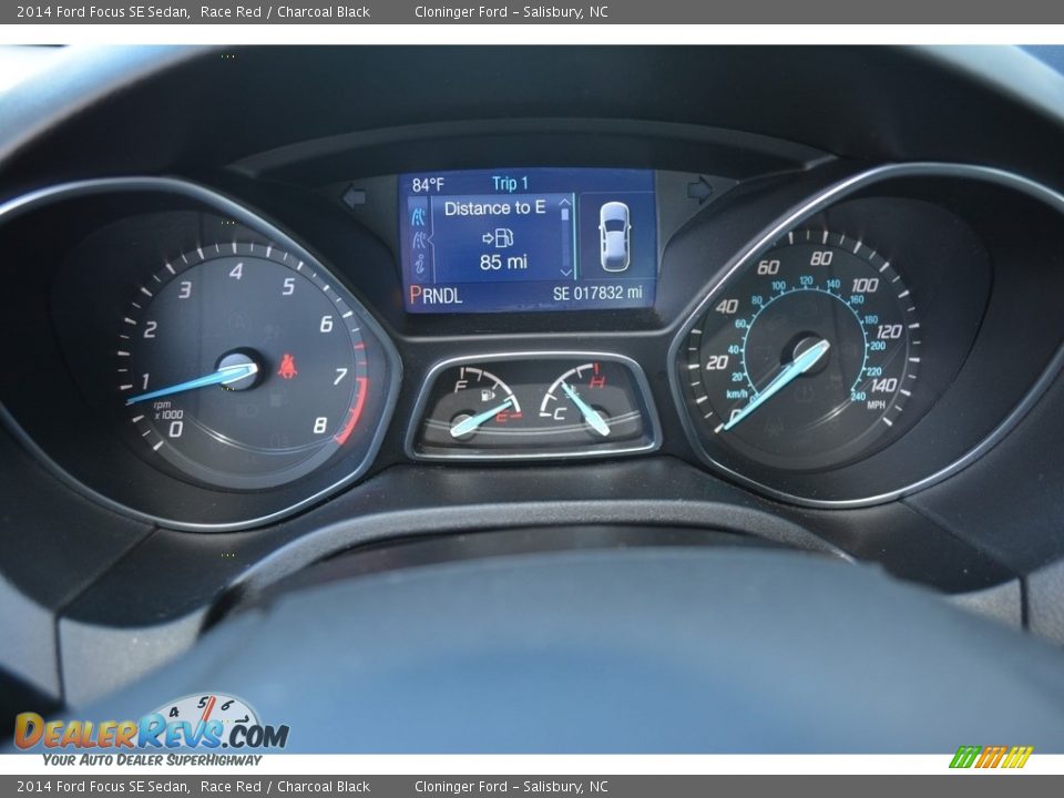 2014 Ford Focus SE Sedan Race Red / Charcoal Black Photo #21