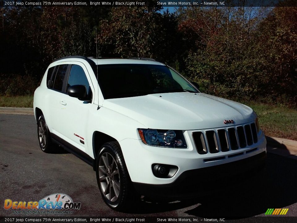 Front 3/4 View of 2017 Jeep Compass 75th Anniversary Edition Photo #7