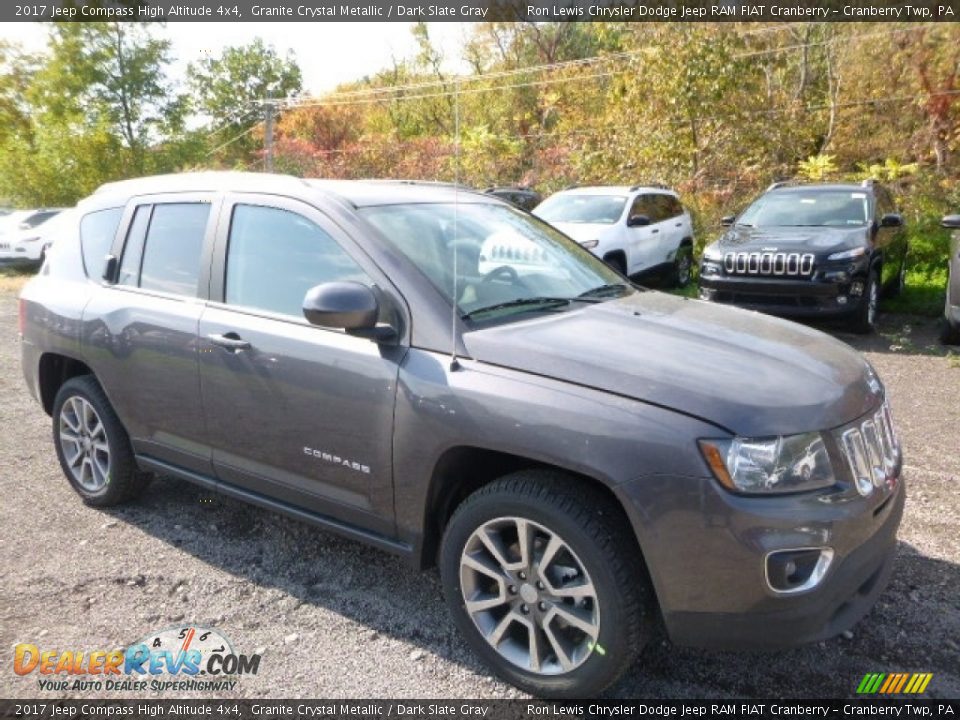 Front 3/4 View of 2017 Jeep Compass High Altitude 4x4 Photo #11