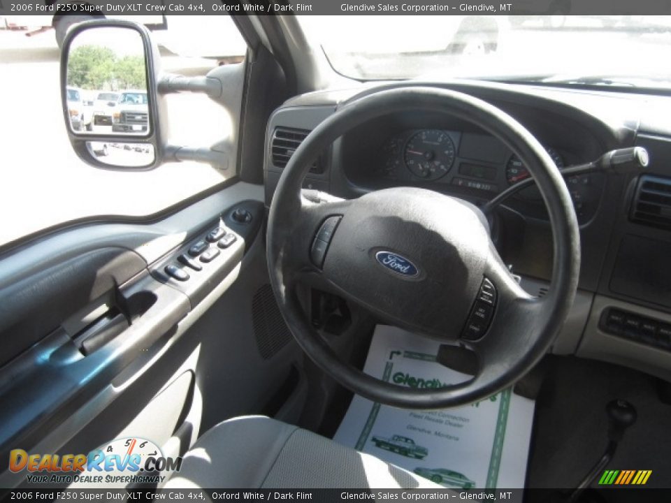 2006 Ford F250 Super Duty XLT Crew Cab 4x4 Oxford White / Dark Flint Photo #19