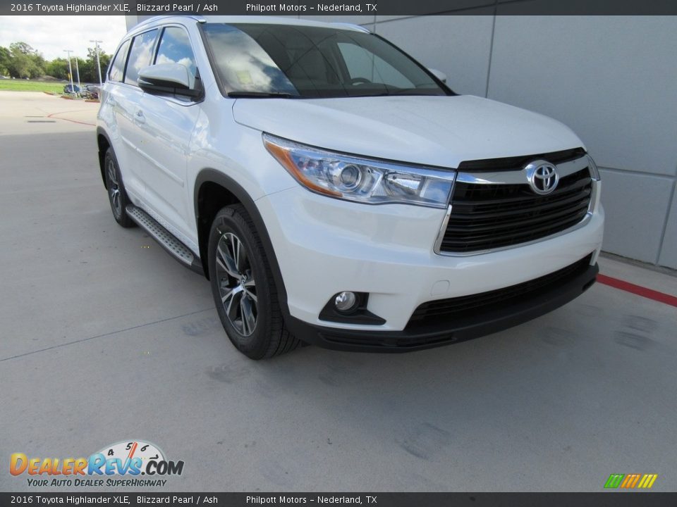 2016 Toyota Highlander XLE Blizzard Pearl / Ash Photo #1