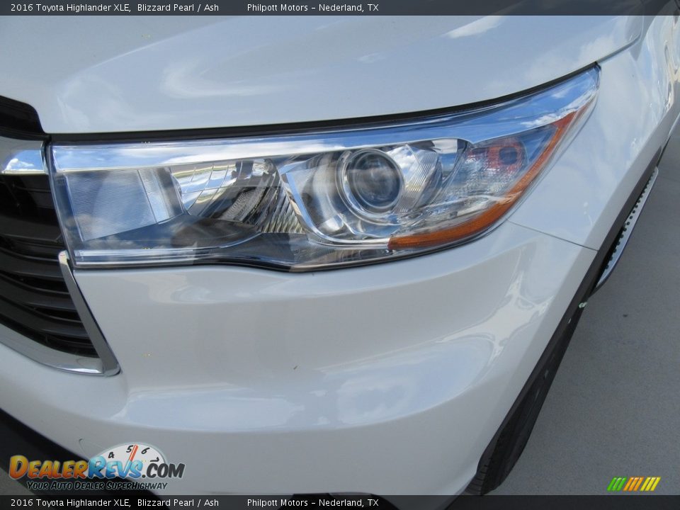 2016 Toyota Highlander XLE Blizzard Pearl / Ash Photo #9