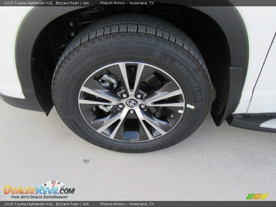 2016 Toyota Highlander XLE Blizzard Pearl / Ash Photo #11