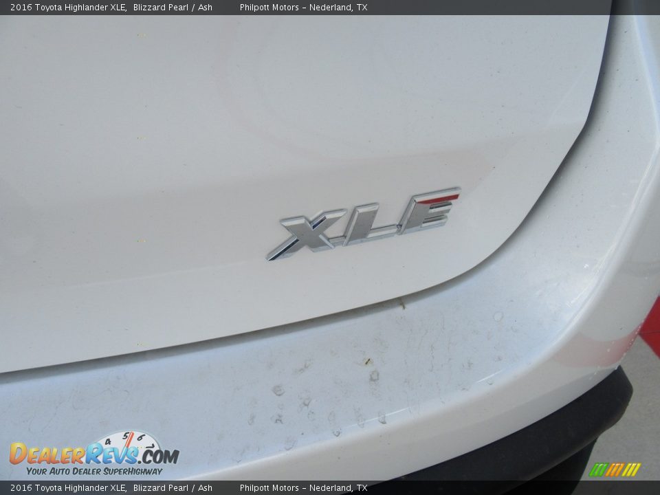 2016 Toyota Highlander XLE Blizzard Pearl / Ash Photo #15