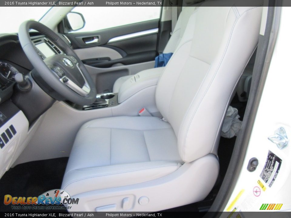 2016 Toyota Highlander XLE Blizzard Pearl / Ash Photo #23