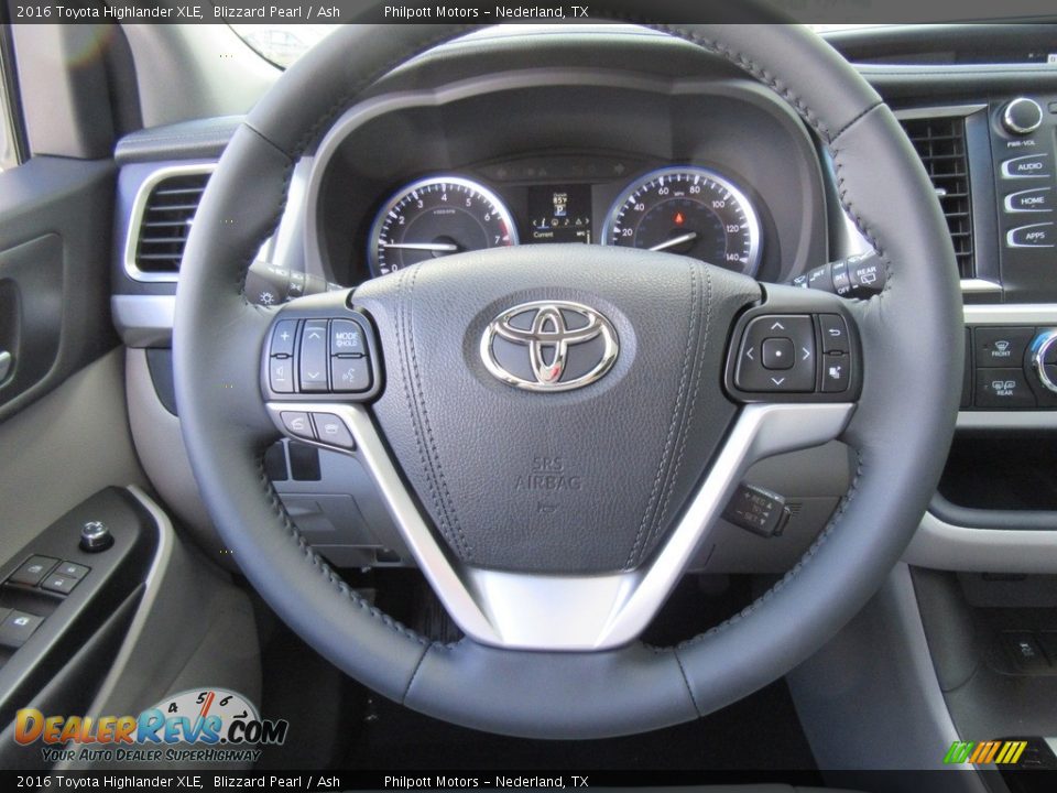 2016 Toyota Highlander XLE Blizzard Pearl / Ash Photo #33