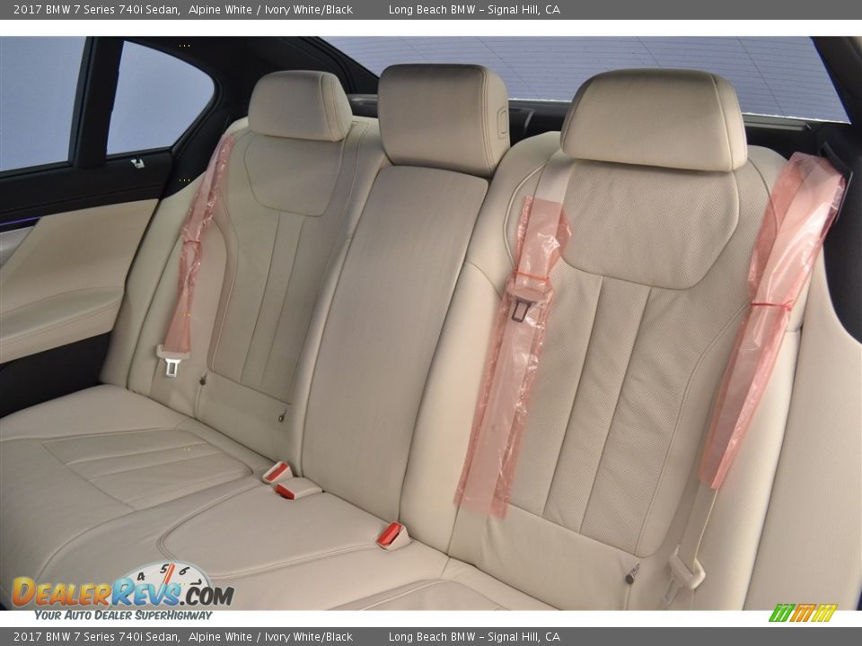 2017 BMW 7 Series 740i Sedan Alpine White / Ivory White/Black Photo #9