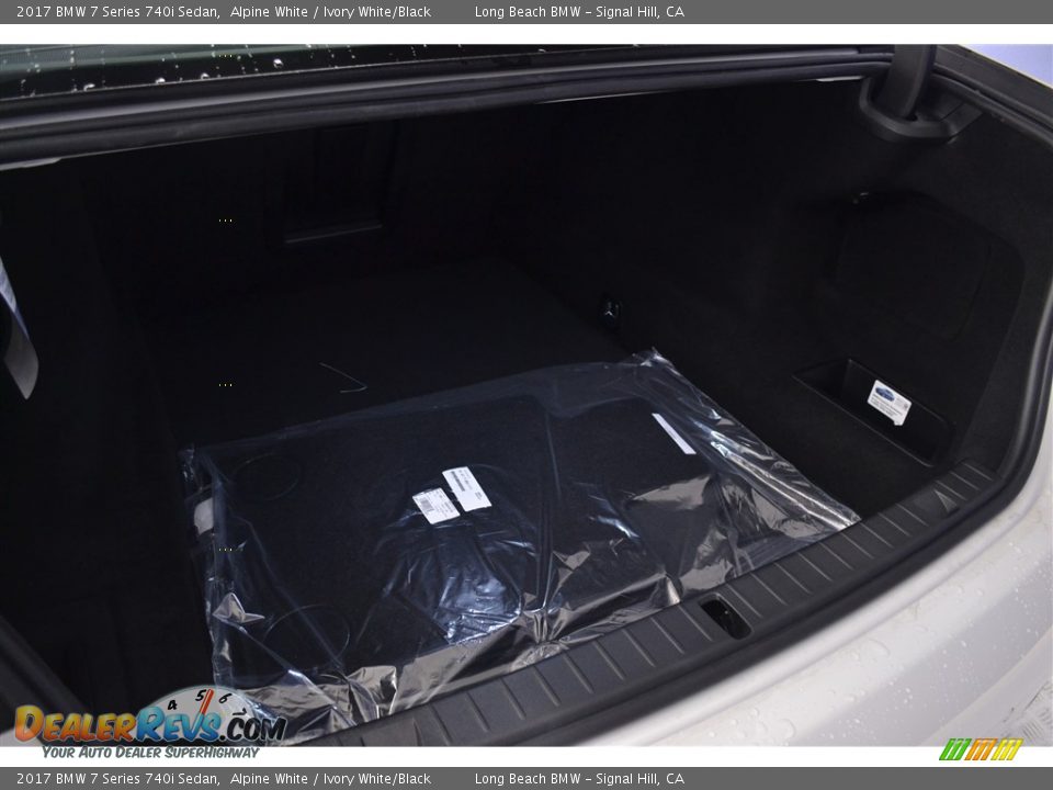 2017 BMW 7 Series 740i Sedan Alpine White / Ivory White/Black Photo #10
