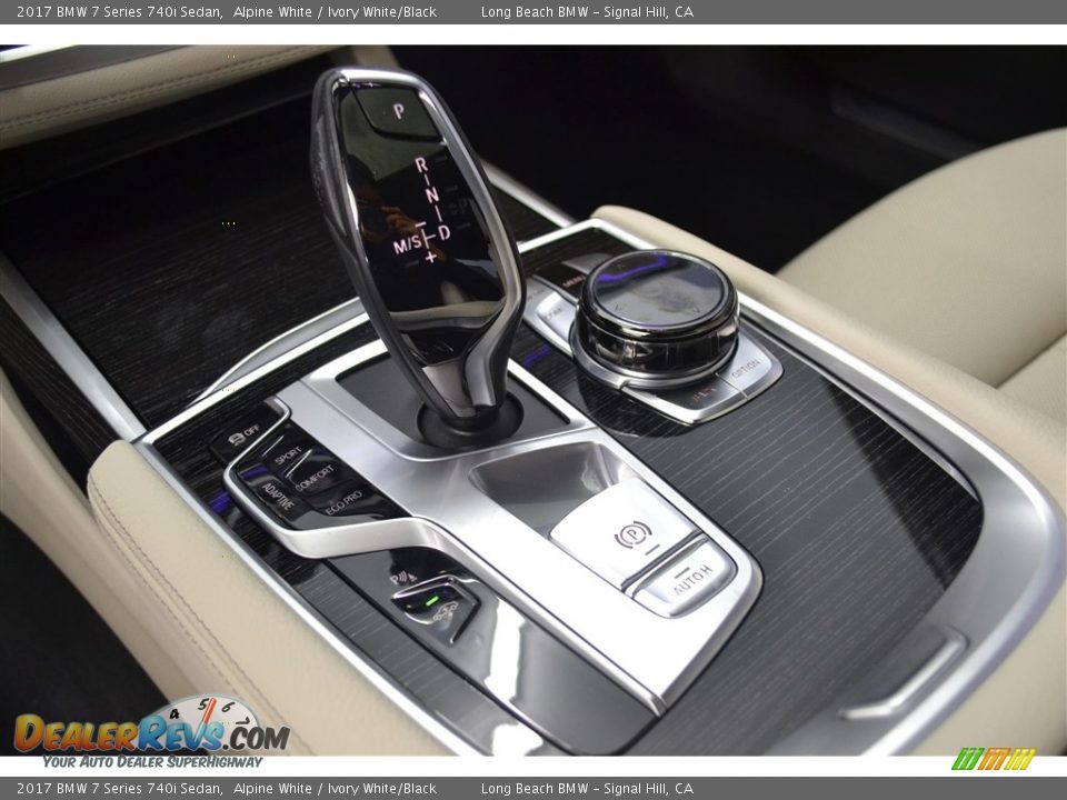 2017 BMW 7 Series 740i Sedan Alpine White / Ivory White/Black Photo #12