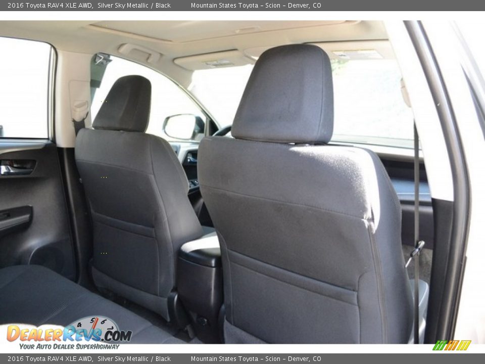 2016 Toyota RAV4 XLE AWD Silver Sky Metallic / Black Photo #21