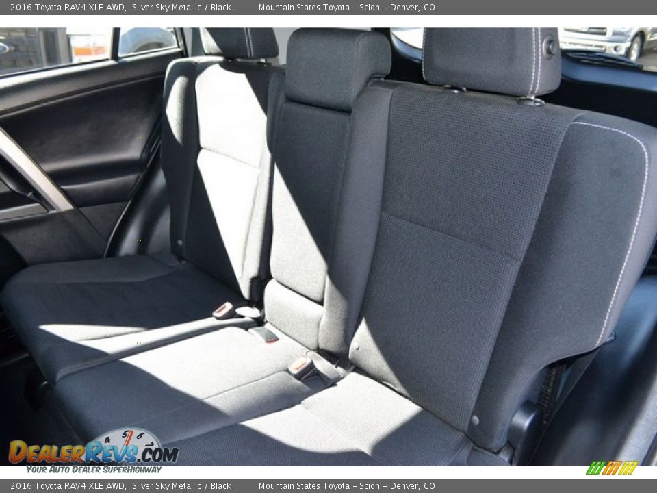2016 Toyota RAV4 XLE AWD Silver Sky Metallic / Black Photo #22