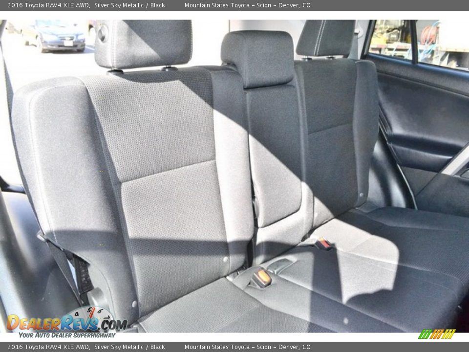 2016 Toyota RAV4 XLE AWD Silver Sky Metallic / Black Photo #24