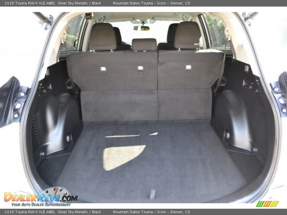 2016 Toyota RAV4 XLE AWD Silver Sky Metallic / Black Photo #27