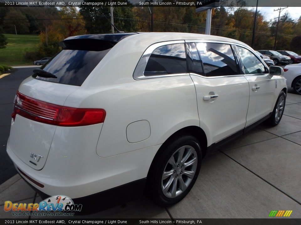 2013 Lincoln MKT EcoBoost AWD Crystal Champagne / Light Dune Photo #5
