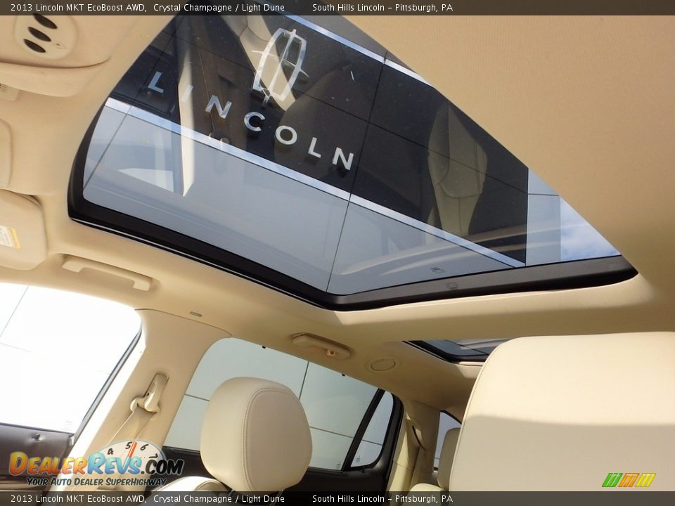 2013 Lincoln MKT EcoBoost AWD Crystal Champagne / Light Dune Photo #20