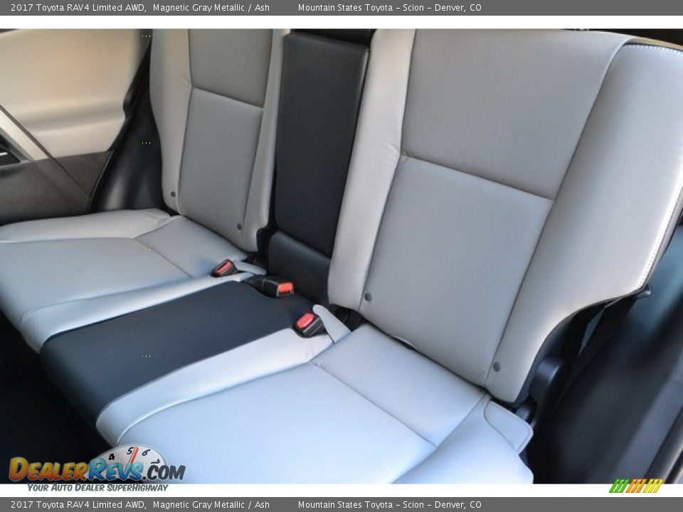 2017 Toyota RAV4 Limited AWD Magnetic Gray Metallic / Ash Photo #7