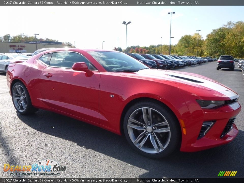 Front 3/4 View of 2017 Chevrolet Camaro SS Coupe Photo #4