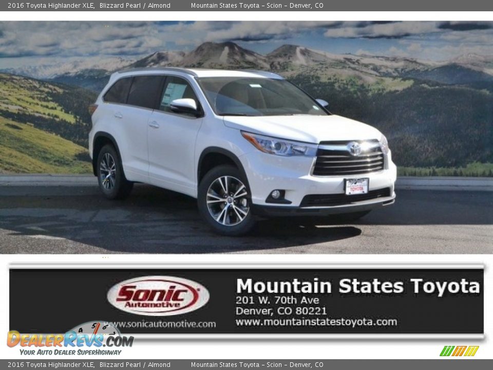 2016 Toyota Highlander XLE Blizzard Pearl / Almond Photo #1