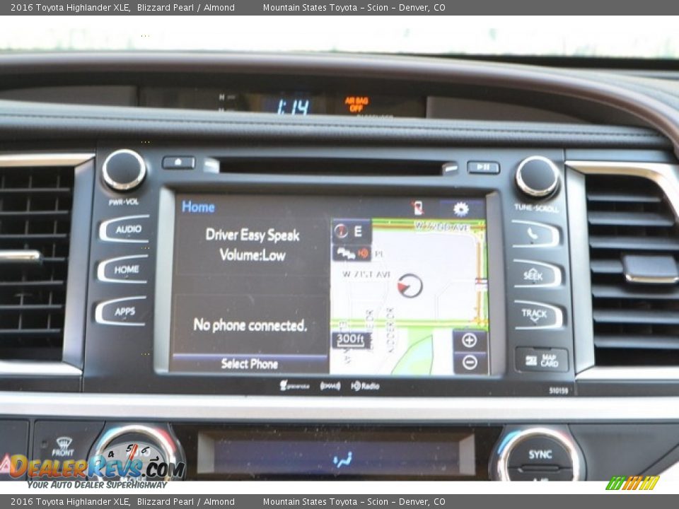 2016 Toyota Highlander XLE Blizzard Pearl / Almond Photo #6