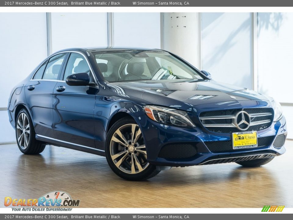 Front 3/4 View of 2017 Mercedes-Benz C 300 Sedan Photo #12